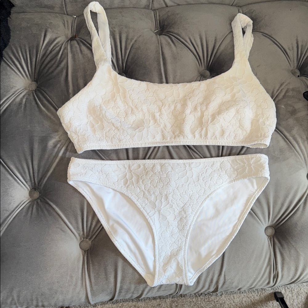 Aerie White Floral Textured Bikini set